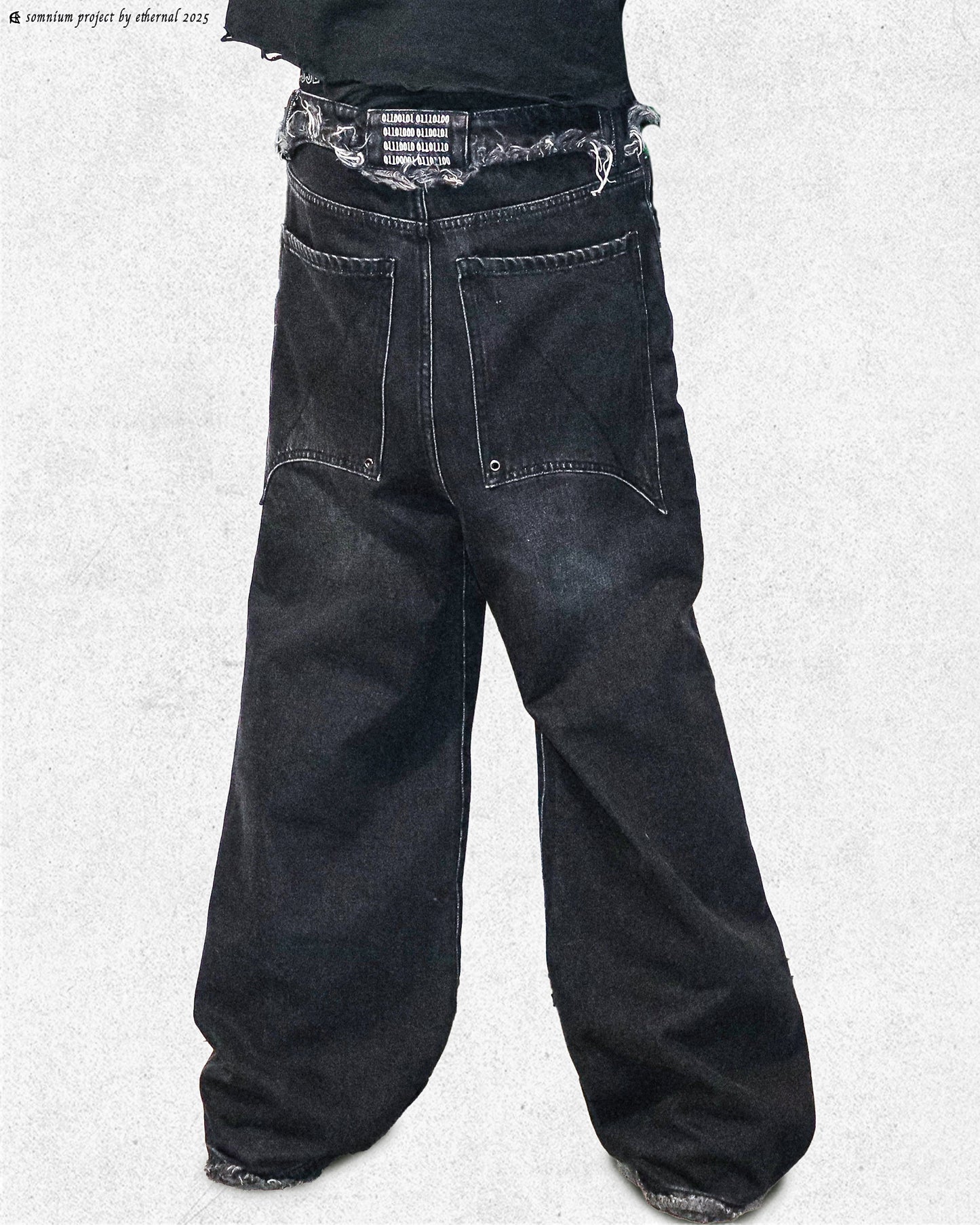 Somnium binary grey washed denim
