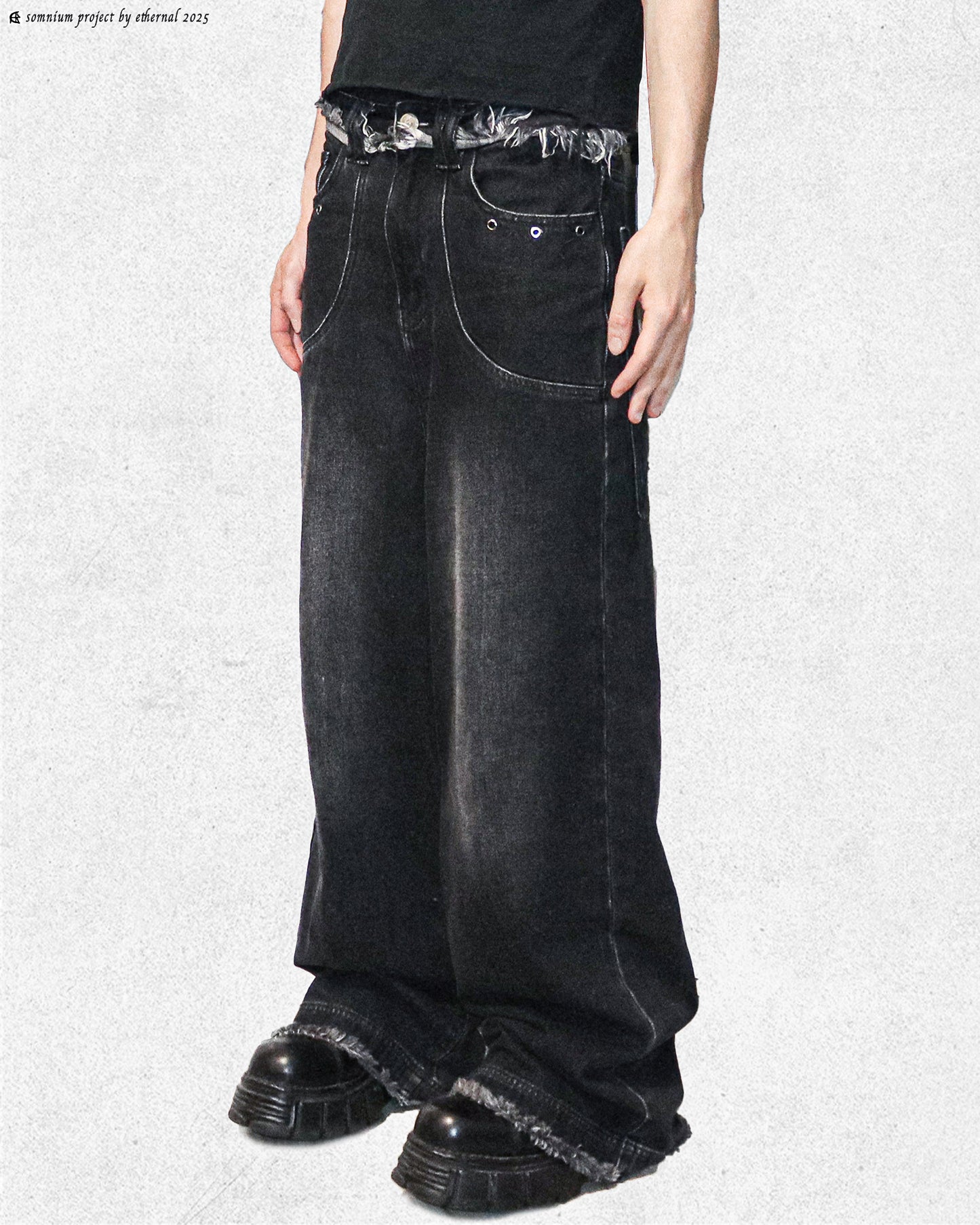 Somnium binary grey washed denim